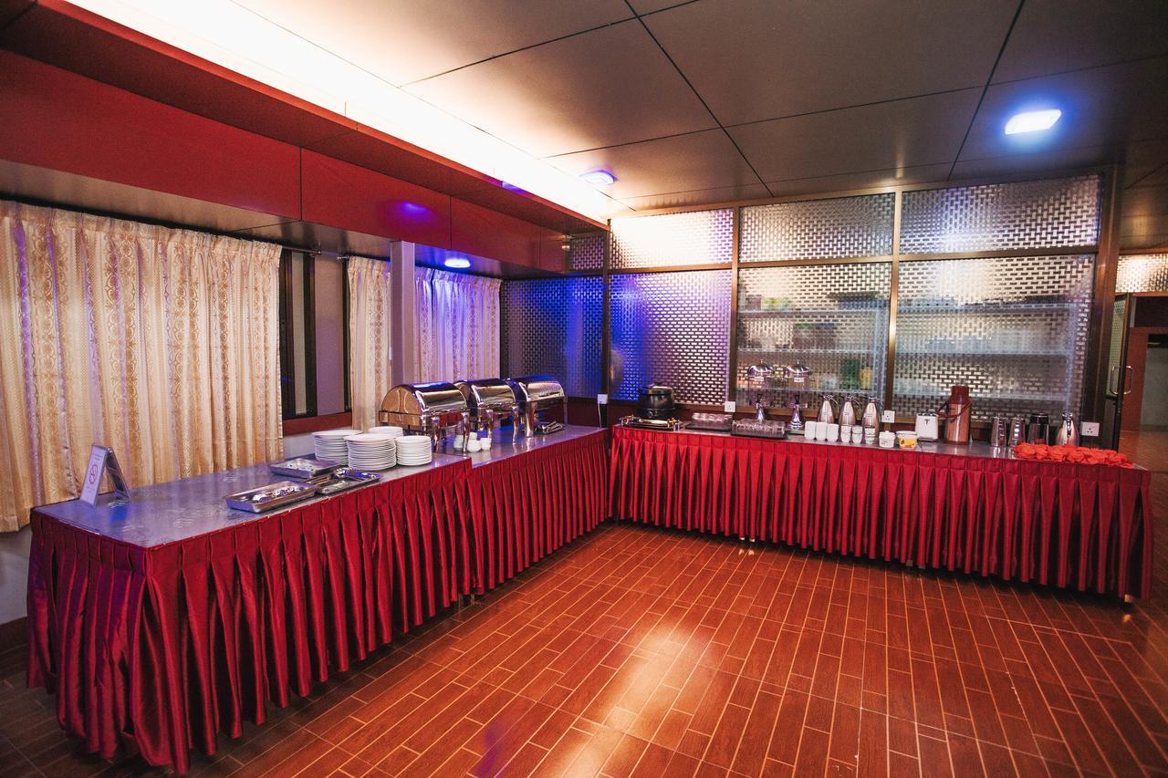 Amber Palace Hotel Myitkyinā Zewnętrze zdjęcie