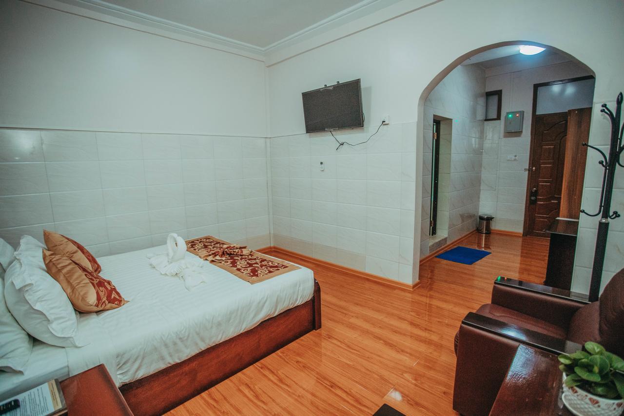 Amber Palace Hotel Myitkyinā Zewnętrze zdjęcie