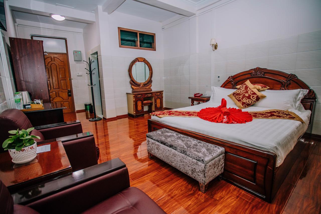 Amber Palace Hotel Myitkyinā Zewnętrze zdjęcie